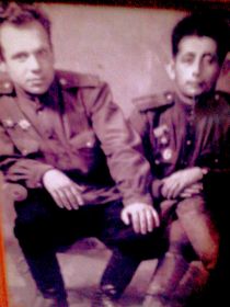 Годы войны ,фото деда со служивцом