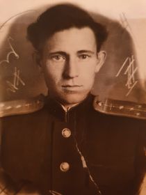 Капитан Михайлов В.Н. 1948 г.