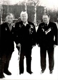 Братья Палкины: Федор Петрович, Николай Петрович, Иван Петрович. г. Мезень 23.02.1983