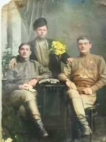 Мой прадед (стоит) с сослуживцами в 1920-х г.г.