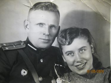 С супругой Верой Михайловной Капитоновой (Андреевой). 1950 г.