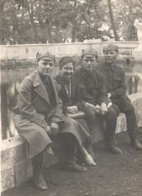 На службе 1940 год