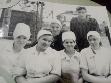 Бабушка Лиза с коллегами