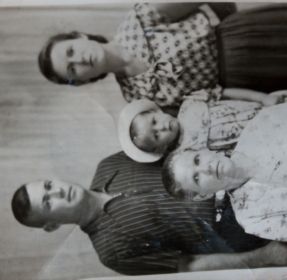 Семья с нашей бабушкой Анастасией
