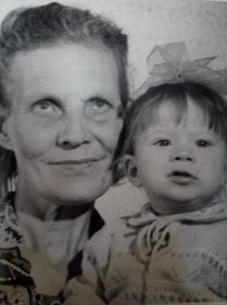 Я с моей любимой бабушкой Лизой