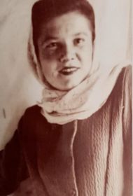 Молодая Полина