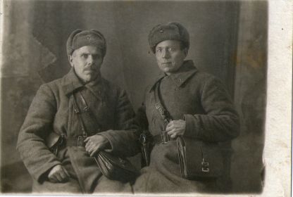 На обороте фото рукой прадедушки написано: Тула, 10 февраля 1942, Отечественная война.