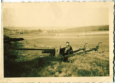 У орудия под Эйзенахом, 1946 г.