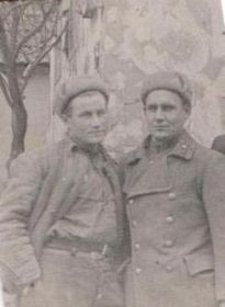 Кузнецов Федор Иванович 1906 года рождения слева.