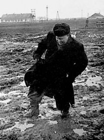 В поле
