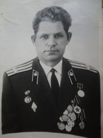 мой дед - Михаил Иванович Староверов (1975 год - 30-летие Победы)