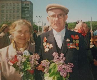 9 мая 2007 год с младшей сестрой Фадиной Валентиной Фёдоровна