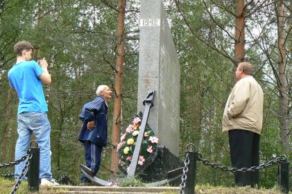 Михаил Иванович с родными посетил боевые места в районе города Холм - 2008 г.