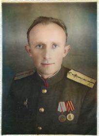 Инженер-капитан Овчинников Е.Е. 1947 год