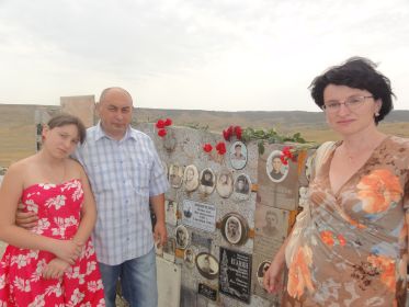 Братская могила- Крым под Керчью ныне  с. Юрьево