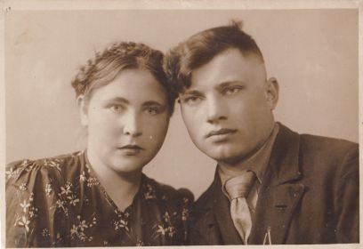 С девушкой, до войны.