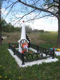 Братская могила в Лучиновке