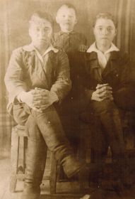 Братья Серебрениковы в 1941: Кузьма, Феодорит, Анисим