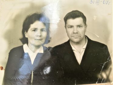 На фотографии моя бабушка, сестра Ивана- Лидия Гавриловна с мужем Шевелёвым Владимиром Григорьевичем