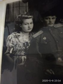 Голубчикова Зоя Сергеевна - труженица тыла, жена моего деда, моя бабушка. Вместе в С.Корее.