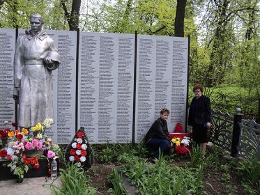 БРАТСКАЯ МОГИЛА - СЕЛО ПОЛТЕВО, ЧЕРНСКОГО РАЙОНА, ТУЛЬСКОЙ ОБЛАСТИ