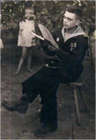 И.П.Магогин. Снимок сделан во время войны