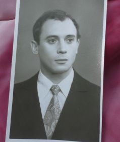 Сын Николай Субботин, помоложе