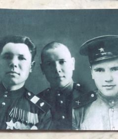 Миргасим Хазиевич с родными братьями Шарипом и Мархатом