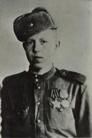 Слепухин Иван Иванович 1944 после награждения