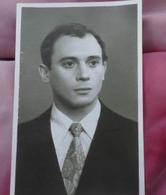 Сын Коля, немного постарше