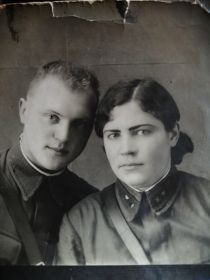Фото с мужем, погибшем на фронте