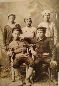 во дворе призывного пункта г. Козмодемьянска в 1918