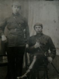 (Слева)