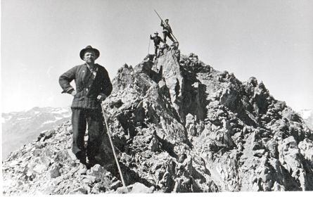 1. Отец на Памире,