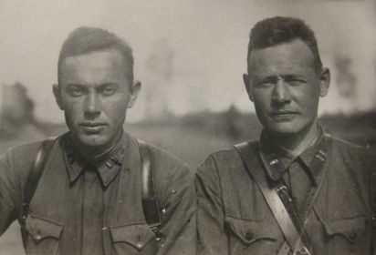 Фотография с фронта (Владимир Владимирович справа)