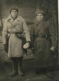 На фронте 1942 год. Справа лейтенант Анатолий Никонович Лифантьев