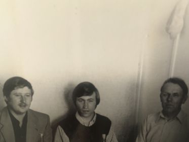 Дедушка, его сын Владимир и племянник Василий (справа налево)