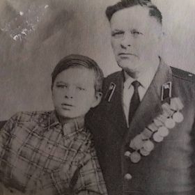 Ветеран со своим младшим сыном Андреем