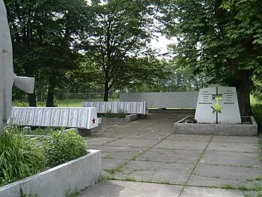 п. Пушкино, Нестеровский р-н. (могила №7, 5-й от сев.края, в 1-м ряду). Фото 6