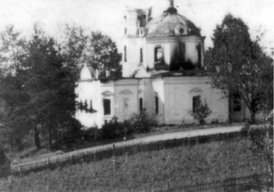 Троицкая церковь в д. Медово, осень 1941 г. Фото из альбома немецкого офицера.