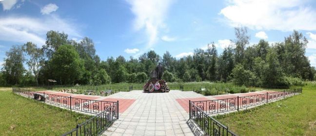 Братская могила, Смоленская область, Гагаринский район, д. Петушки.