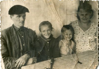 С внучкой Валей (справа)