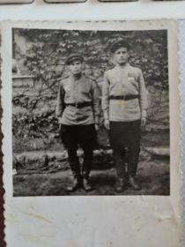 Два боевых товарища (Меленченко Василий Ефремович, Удалов Николай Иванович), 25.09.1945