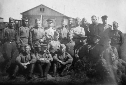 Дальневосточный фронт. 1939 -1948 г.г. Задний ряд. Шестой справа Кругов Иван Петрович.