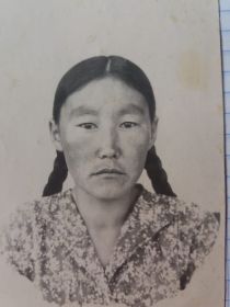 Бабушка в юности