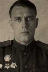 Старший лейтенант Вялов Фёдор Яковлевич (фотография из личного дела офицера). Год снимка неизвестен. Предположительно июнь 1945 года.
