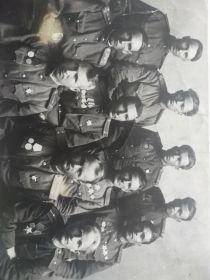 02.05.1945г. На память Раи от дяди Коли о пребывании в Берлине. Отец во втором ряду третий слева.