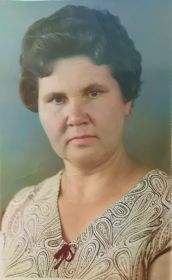 Сестра Зины Лесниченко  Людмила  1927г.