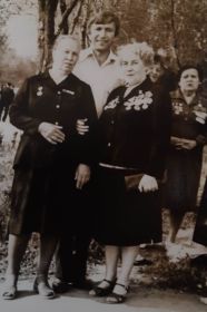 Жена и сын ветерана. 1984г. г. Волгоград.