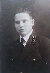 Л.Н. Соловьёв форме лейтенанта бронетанковых войск, г. Чкалов, 10.02.1939 года.